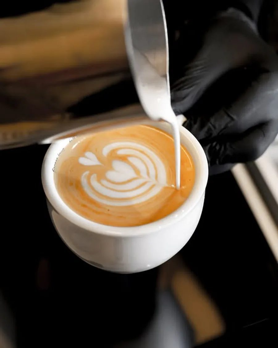 Lazurd Cafe — photo content by Glomark (1)